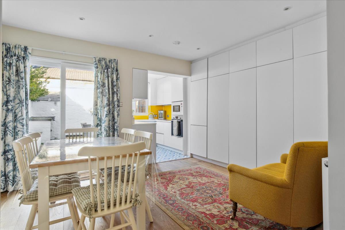 Property Image a5716b01-b77c-412c-9cbf-3e8c184ac5ad
