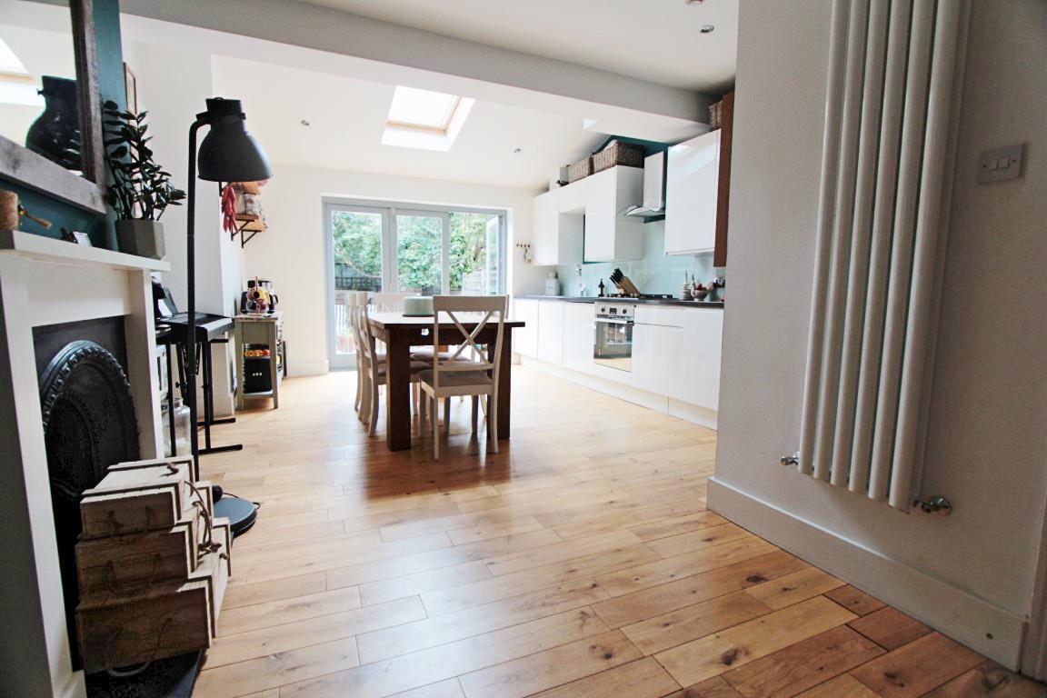 Property Image a572131c-a679-4448-b588-5d67c3b0599d