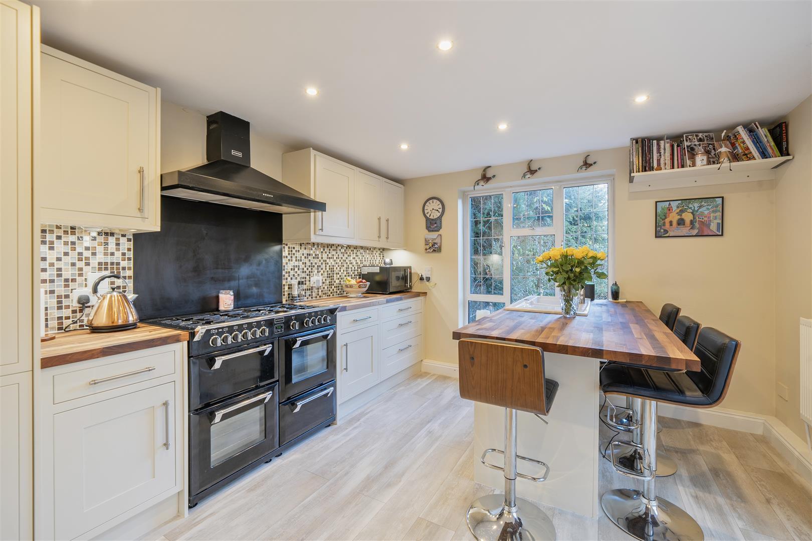 Property Image a5bc0d9b-e4ba-43d9-8c28-07e710cfb270