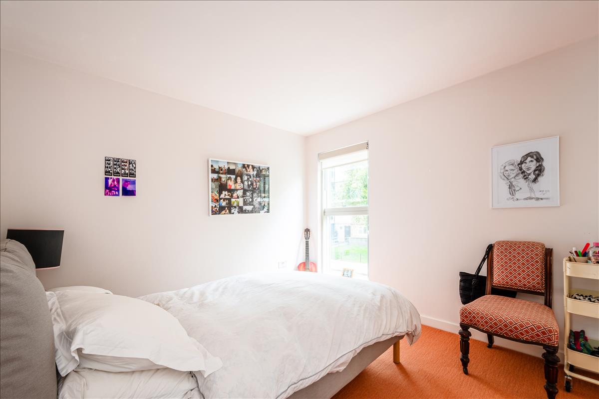 Three bedroom freehold modern house for sale in London Fields, Hackney, London, E8