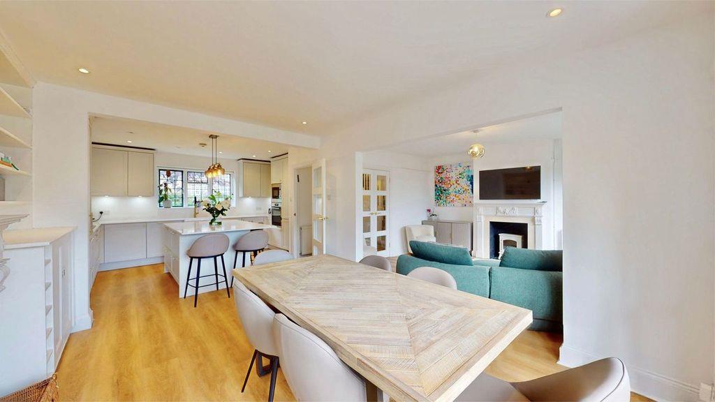 Property Image a5d92f35-8fa9-4bb2-bb83-49858738160c