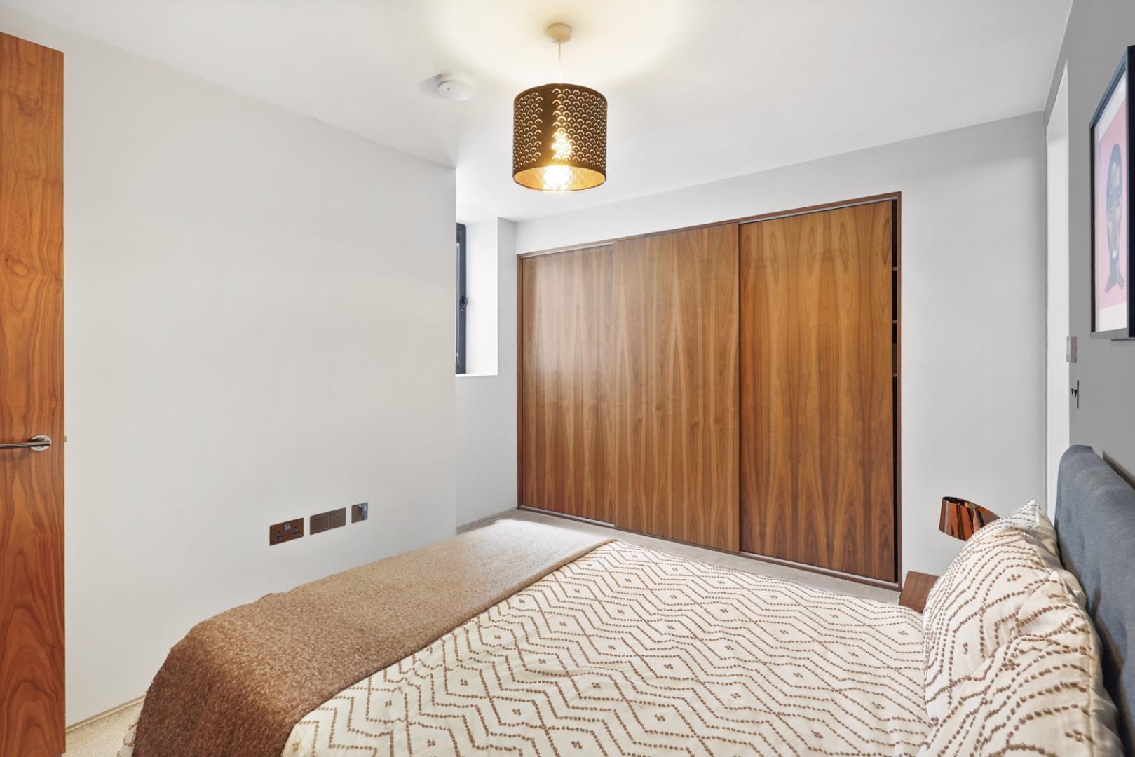 Property Image a5f016ba-d788-434f-b424-ffb8811b4cd8
