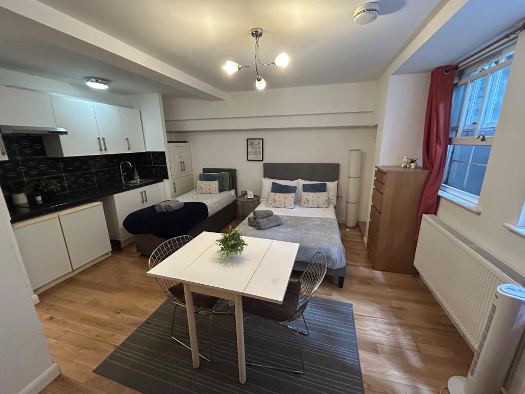 Property Image a6313395-7c2f-473c-88f9-e219728bbf4f