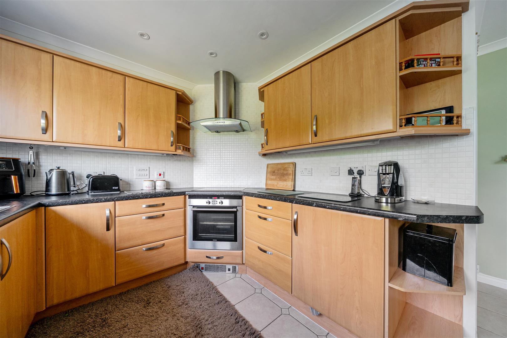 Property Image a6bc027b-abc5-42b4-8436-4c0dda5e3ce4