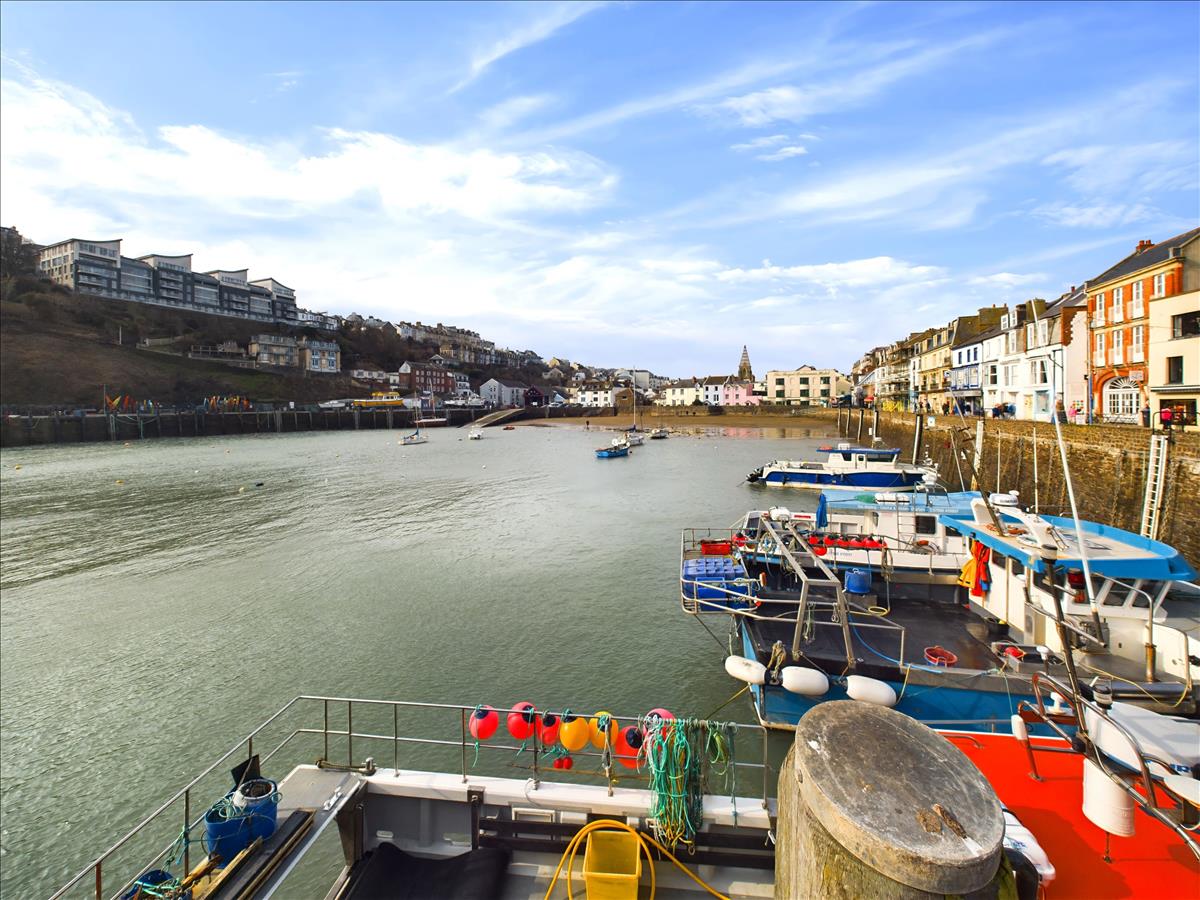 Property Image a6d8f3e4-71b2-4175-bcc2-d4aca65f9512