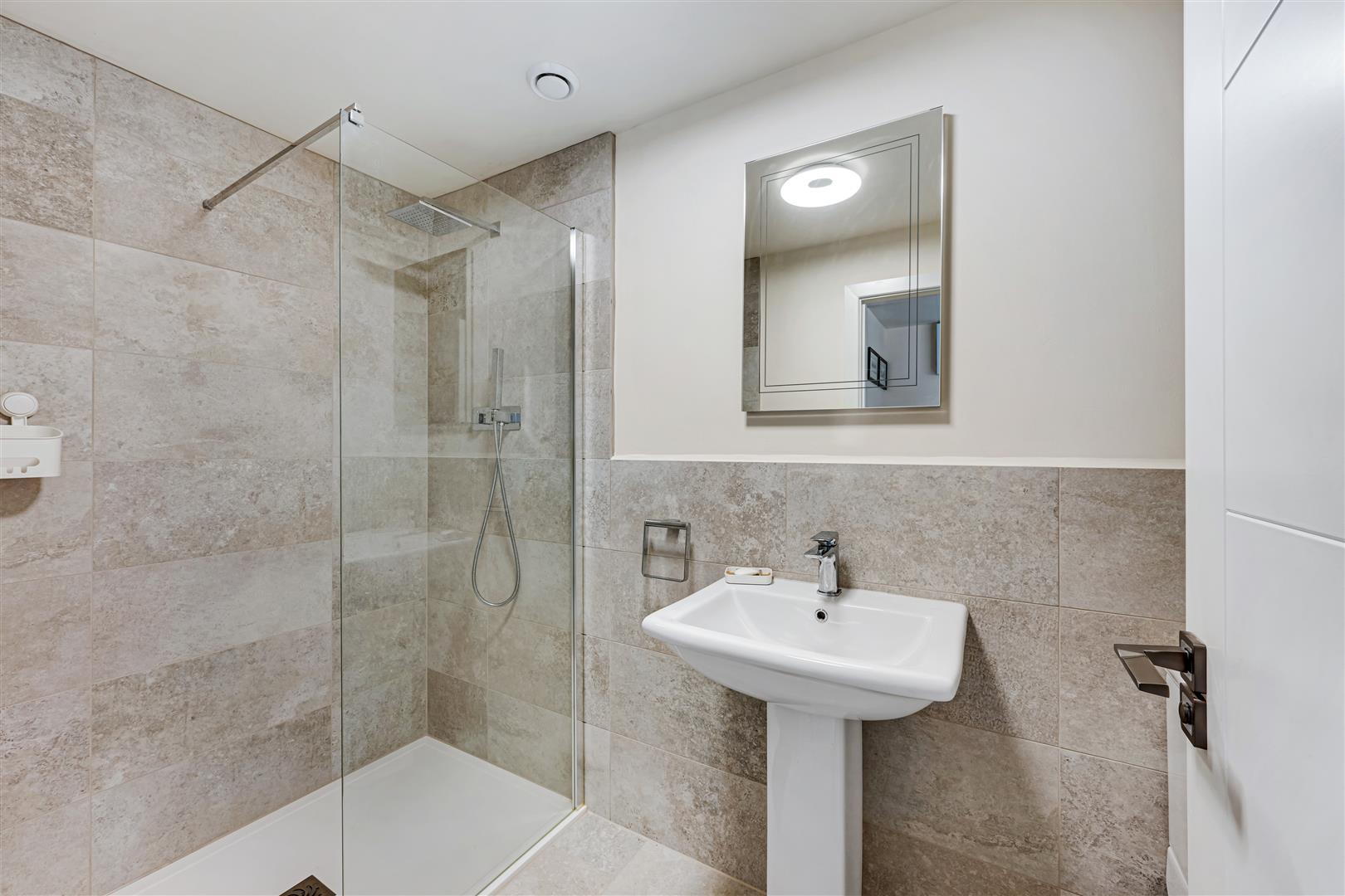 Property Image a6fdafc9-bf01-4d9e-a356-56b123943a41