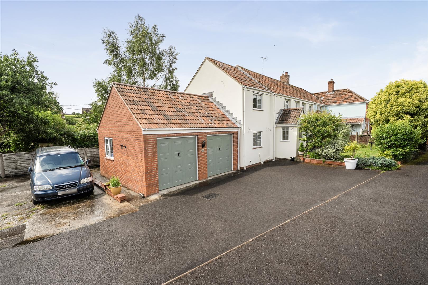 Property Image a7700366-6457-45fc-9e59-4157434903ee