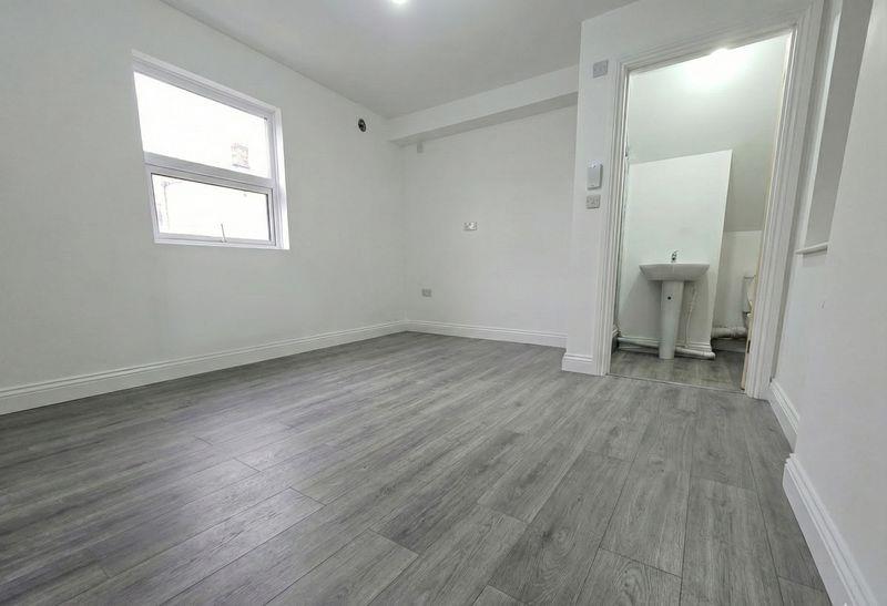 Property Image a79a0bc5-a281-488e-9239-acc576f0ab3f