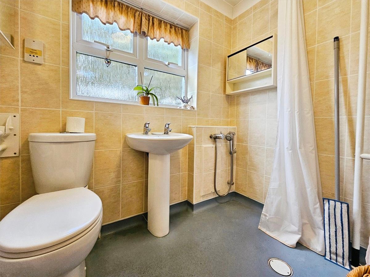 Property Image a7fb1948-a3f5-43b2-89bc-deee7d1a686d