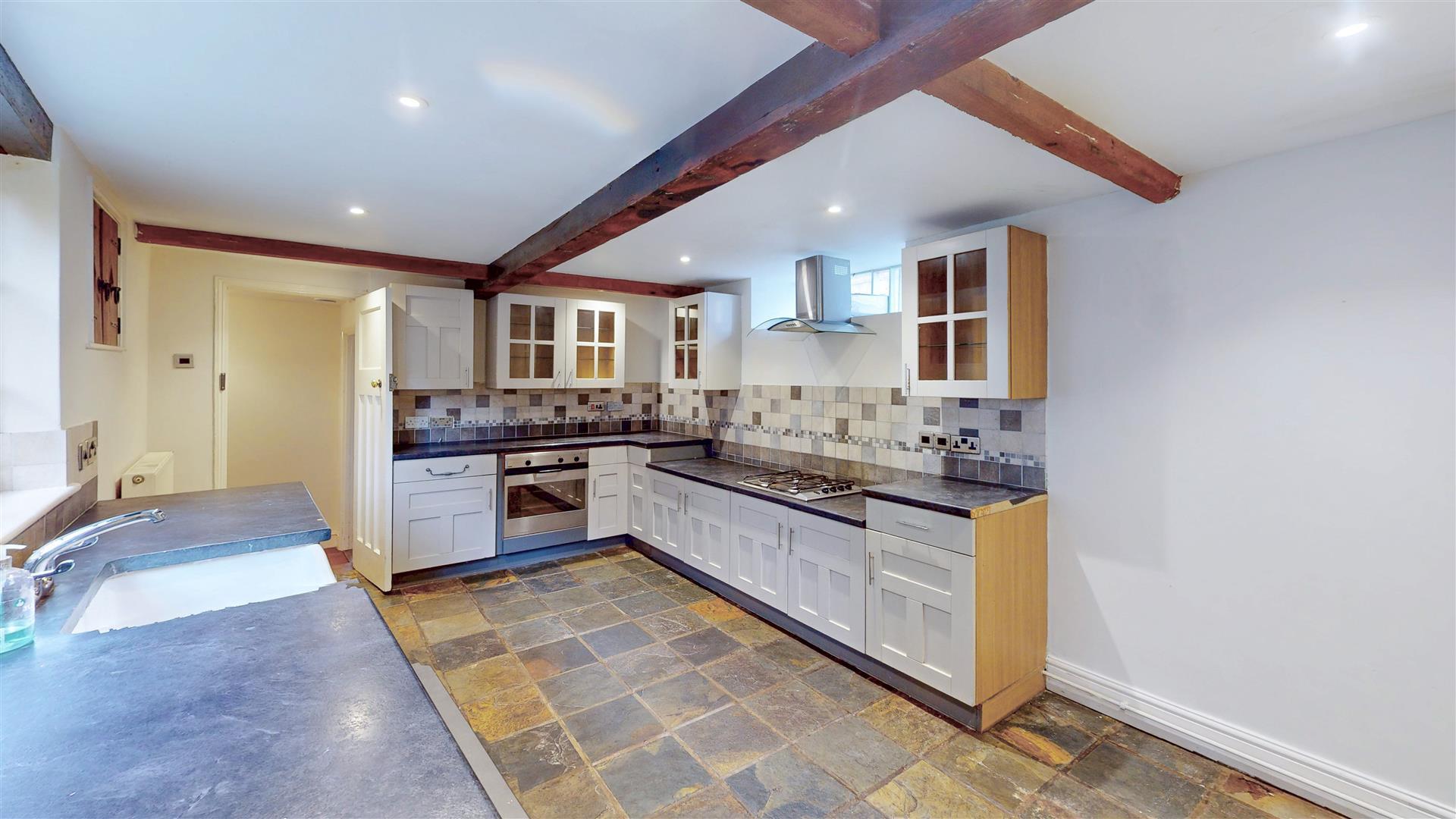 Property Image a8082040-fb38-4b6c-8a25-2618ed40d3fb