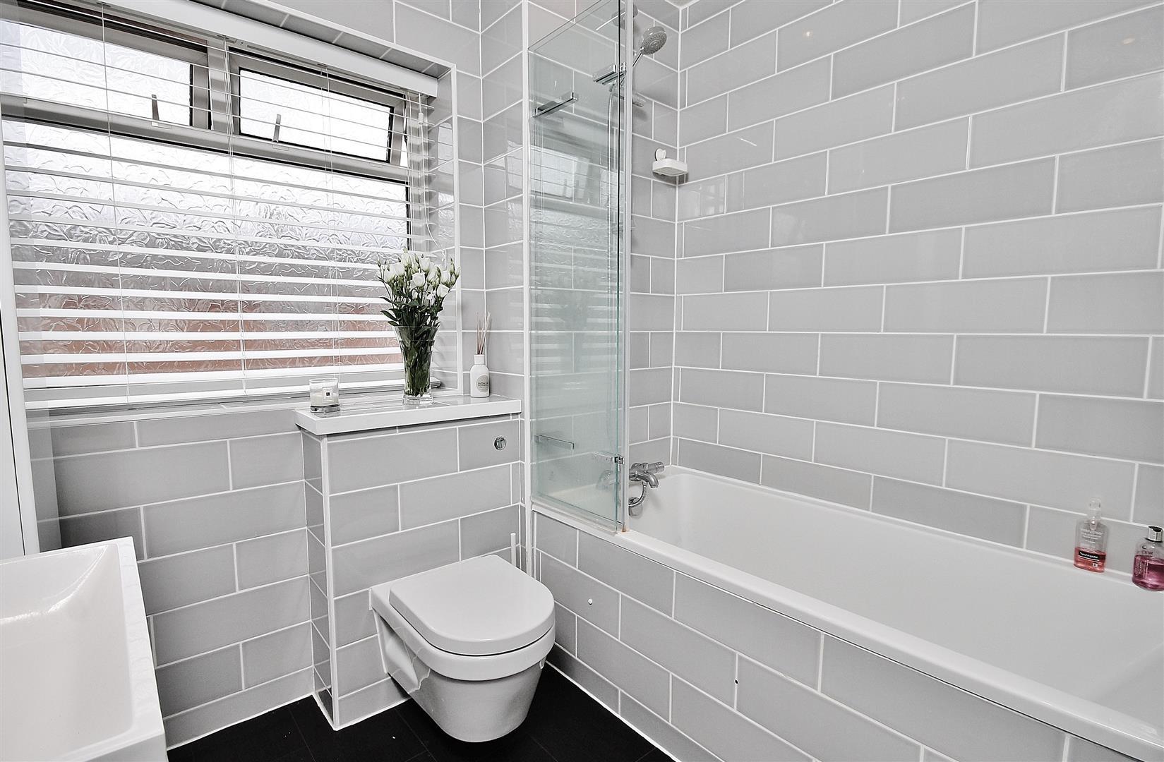 Property Image a827d107-5e81-4ab4-adfb-52d536cf7ef6