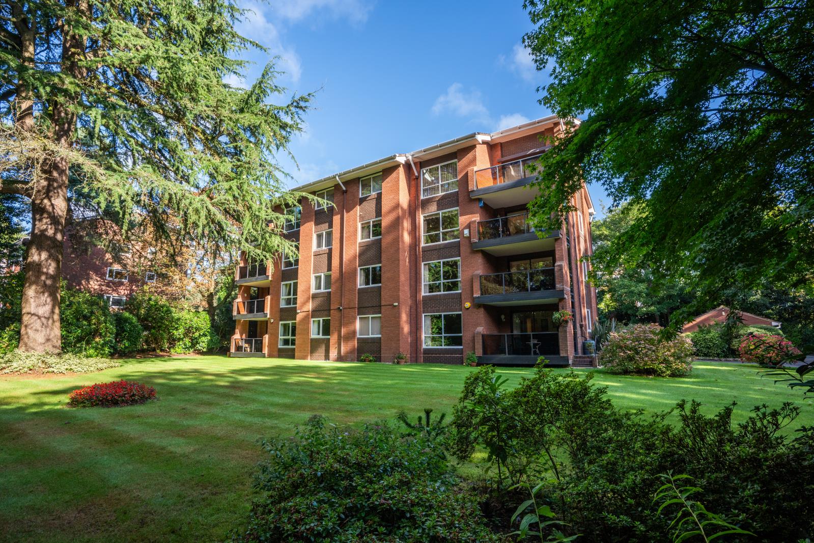 Property Image a832678b-844a-4f7e-9245-58ac44844360