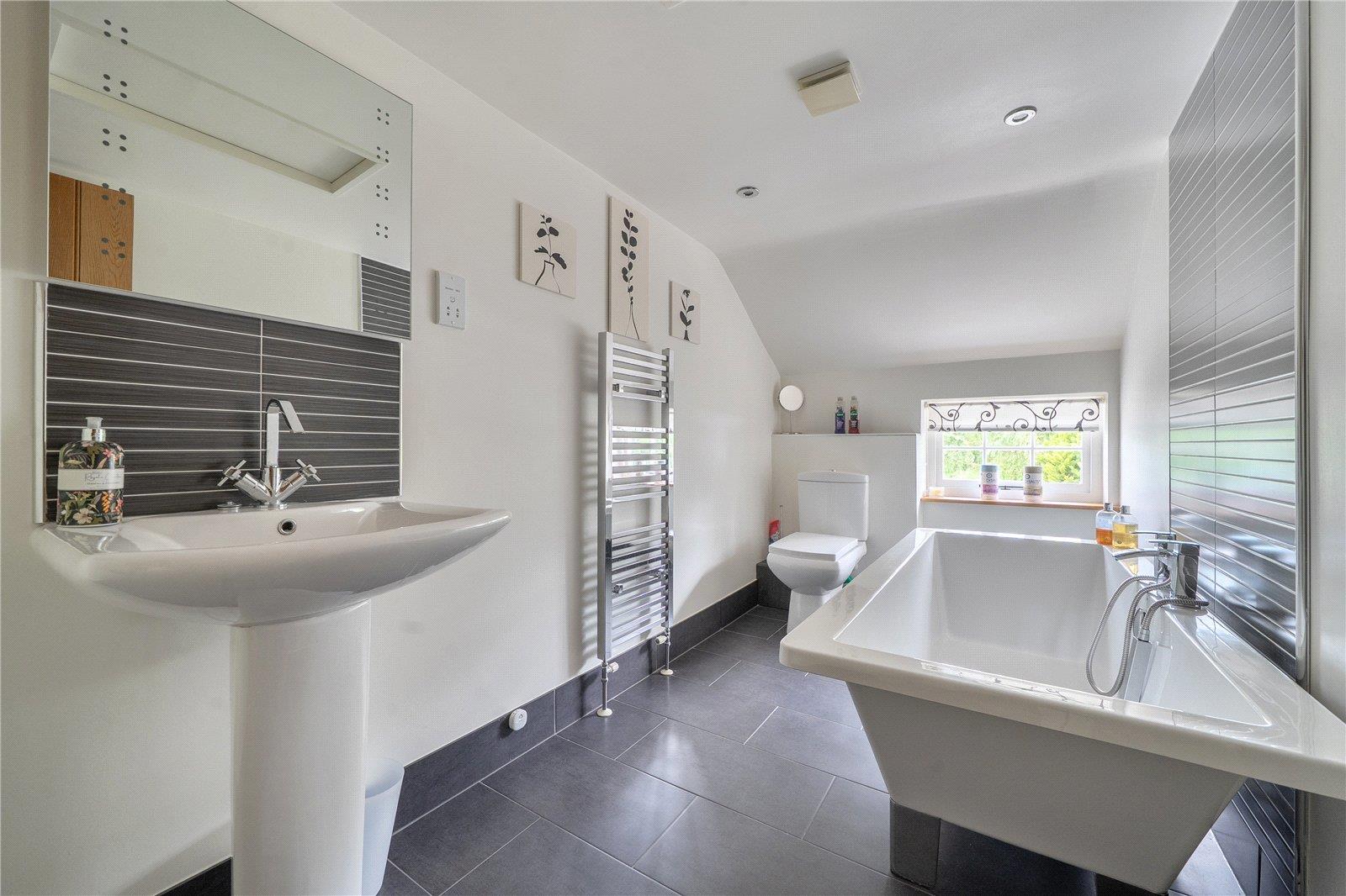 Property Image a8666284-4c53-44e1-aaf5-fbb27f580114