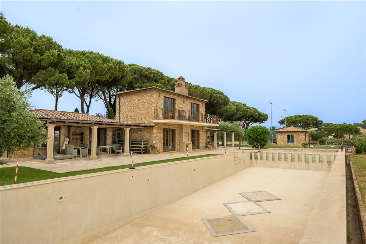 Property Image a86e6b00-a976-425c-bc89-9618e4305d5e