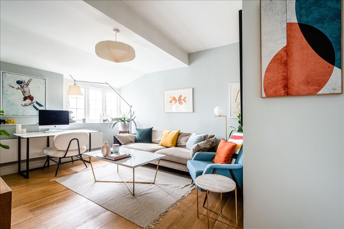 Top floor two bedroom two bathroom architecturally designed apartment for sale in Kings Cross