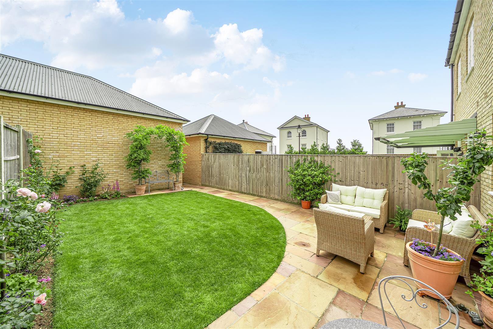 Property Image a8bd4e9e-f054-4215-8f17-3b60d9e07b46