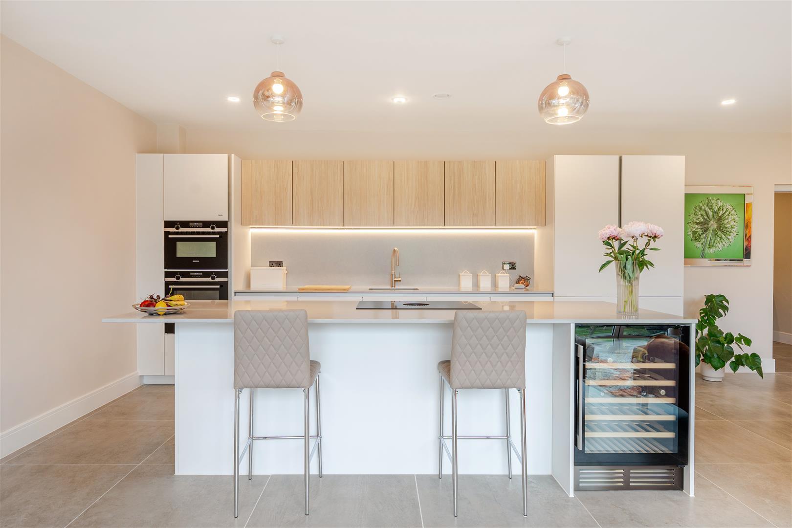 Property Image a8bd5420-7b2d-4f42-b39e-e611881c4f72