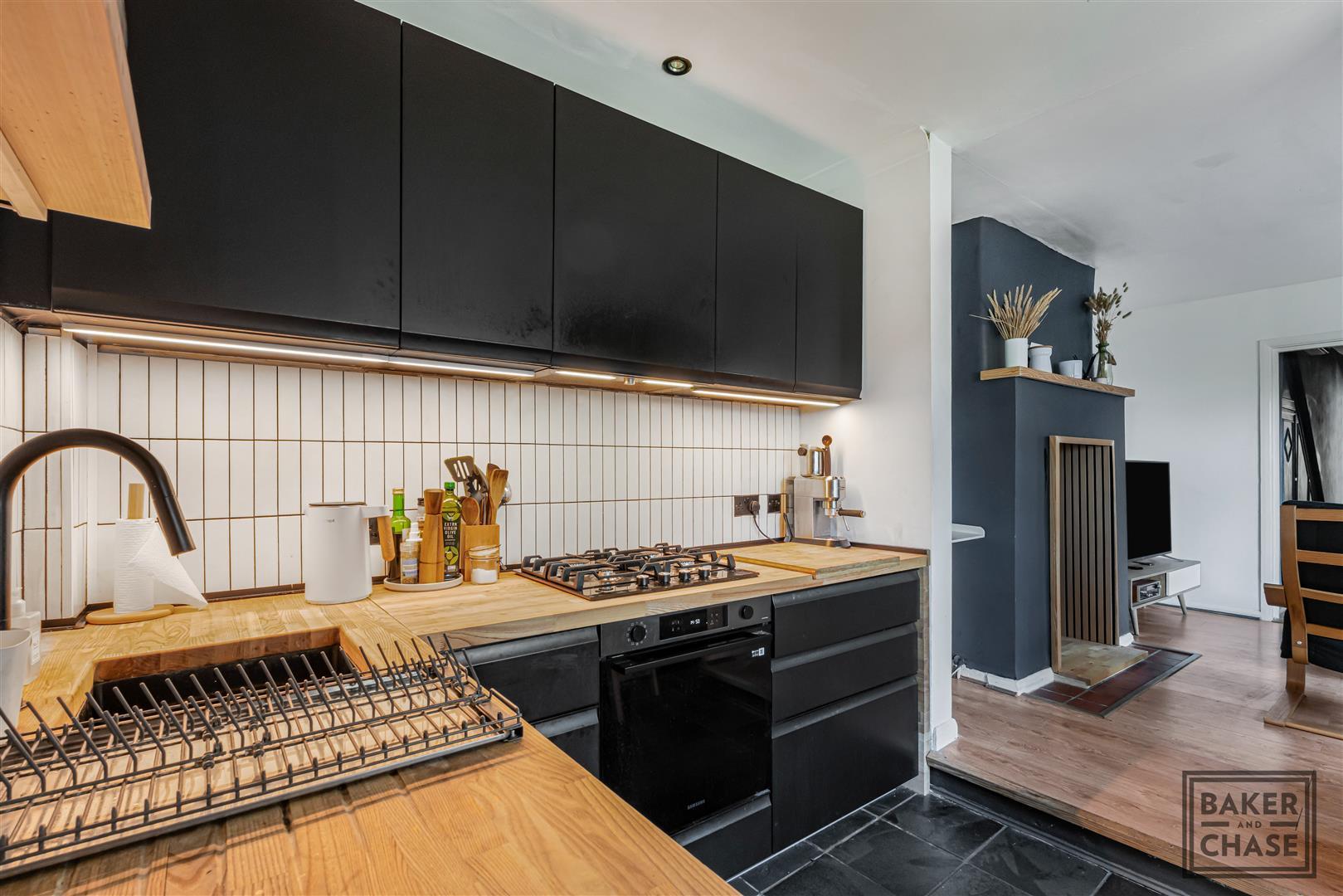 Property Image a8cc6fa1-d0f1-4320-aa51-14ed2c3d74e8
