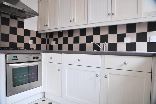 Two bedroom two bathroom period apartment for let on Upper Street N1