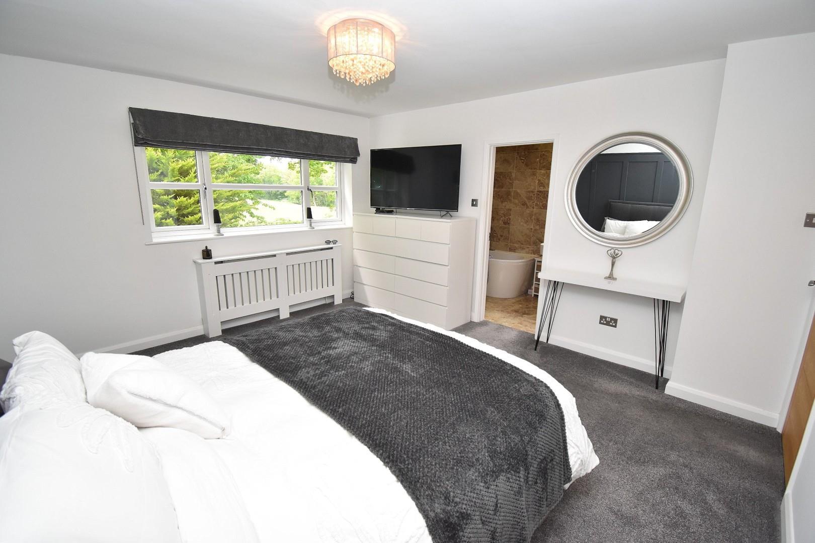 Property Image a8eaa02f-1109-4fb7-92b9-e01656352d5e