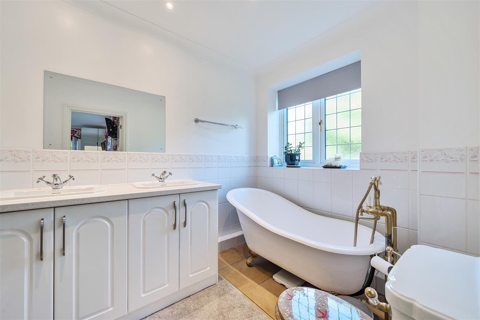 Property Image a935efcd-54b3-4332-b872-f76141b74b86
