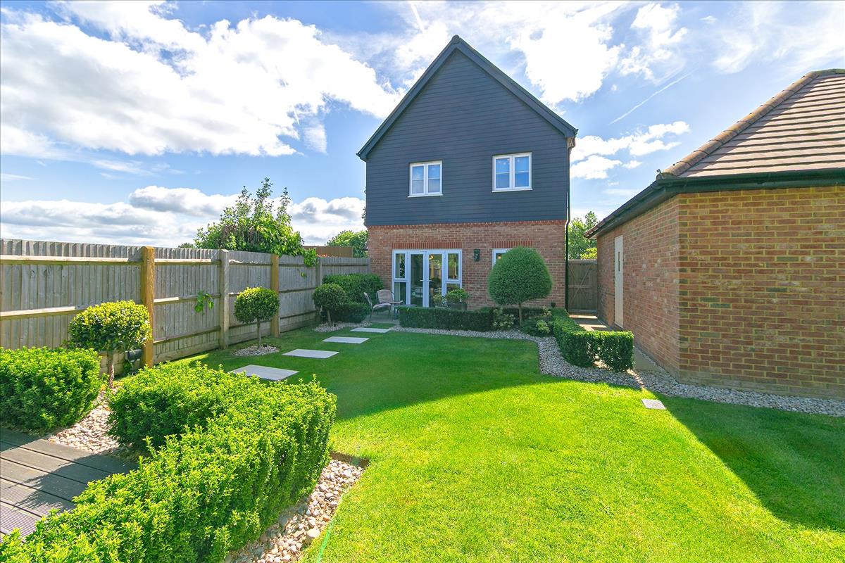 Property Image a956f057-7af4-4f91-a4ba-9bcdb0f9e13f