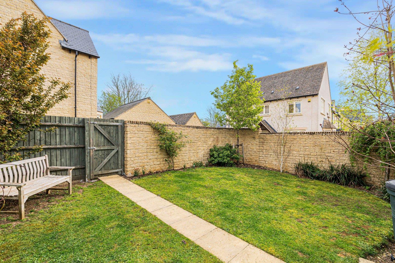 Property Image a95f97e0-97a2-48bf-89f9-e989640c903f