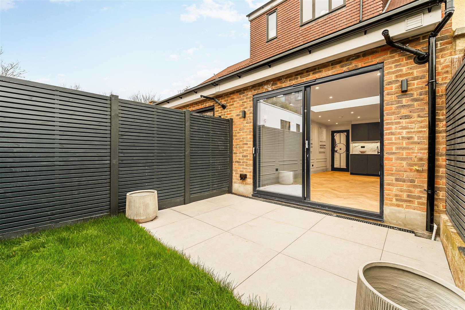 Property Image a9654520-9cd7-4bf4-845f-724775be70b1