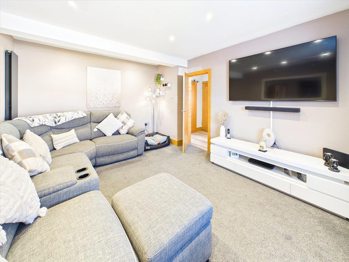 Property Image a9654a28-381d-4bce-ba3e-85948e499d78