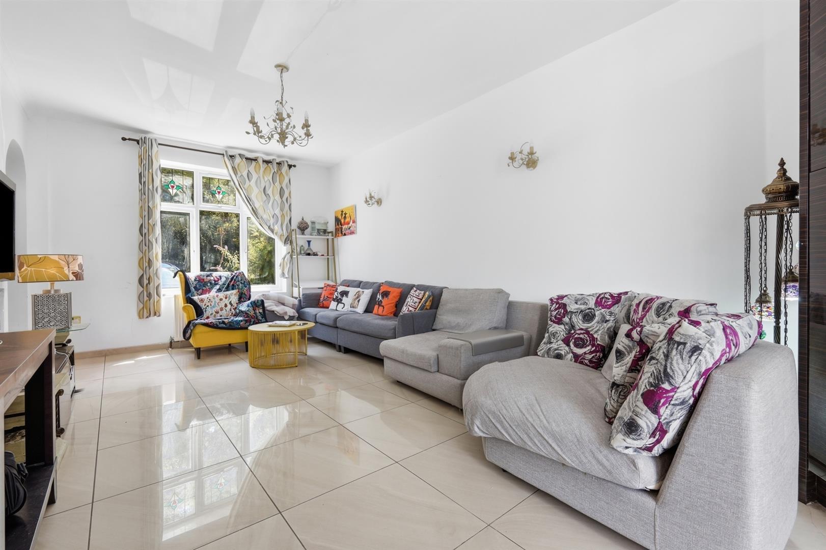 Property Image a97c1d18-0c09-4134-b8b4-82824bab2c5f
