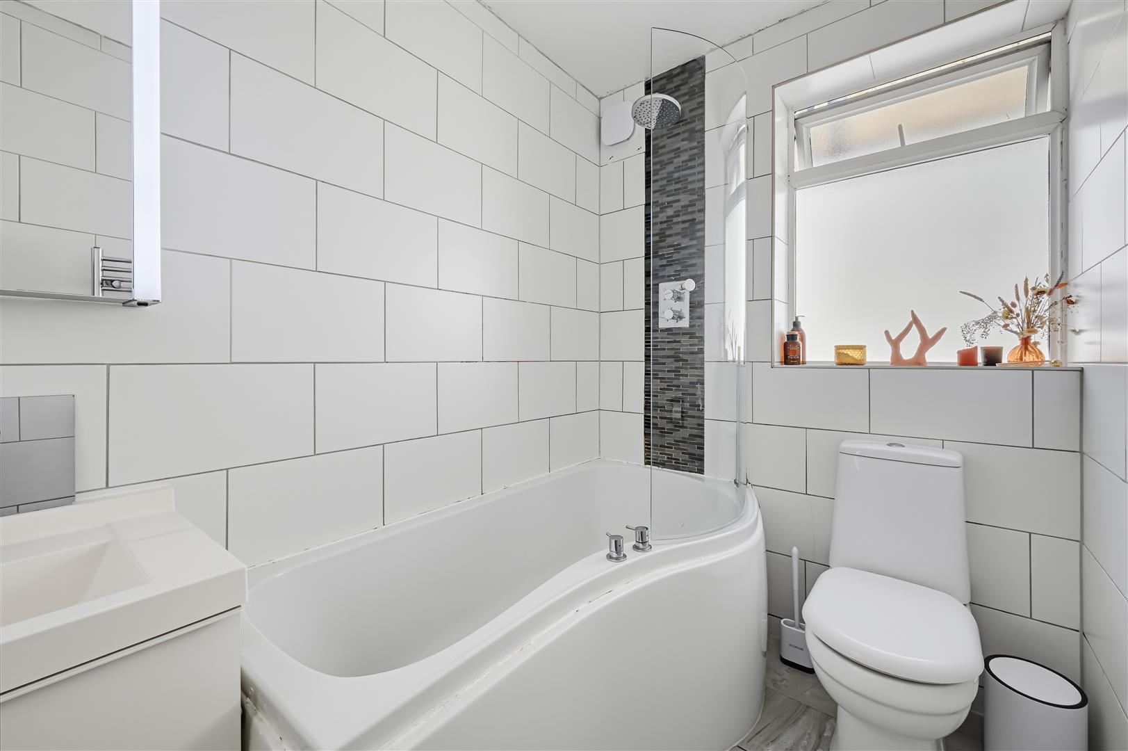 Property Image a98d3cbf-dde2-43db-ac24-01b86ffa3644