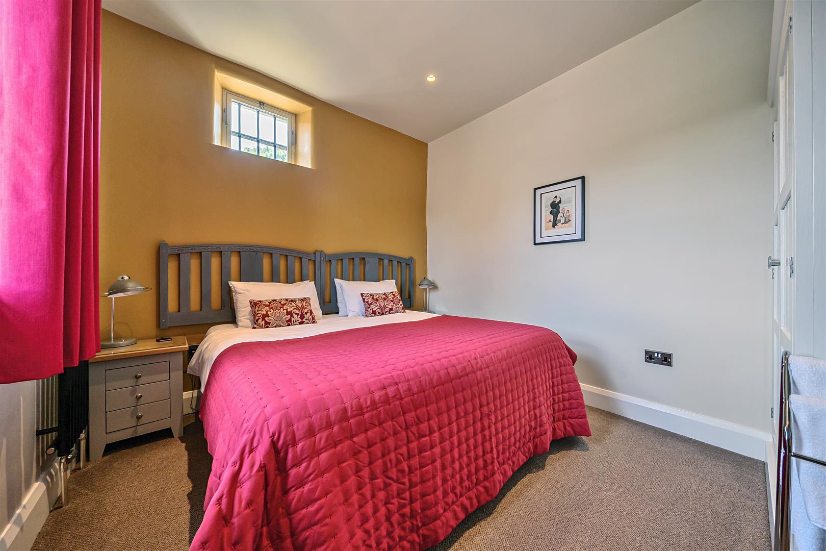 Property Image a9d12a97-4392-4433-832c-4977d98ef74b