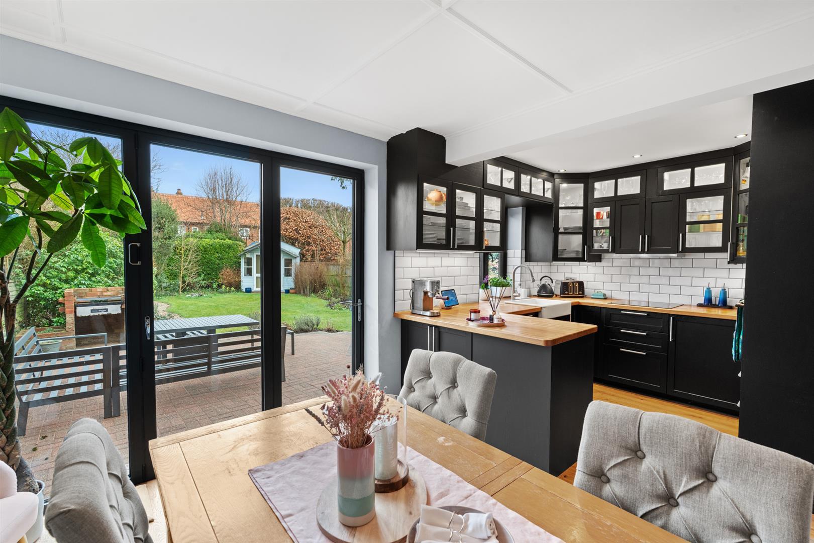 Property Image aa09879d-a1fe-49d7-8e51-b76adfc8abb3
