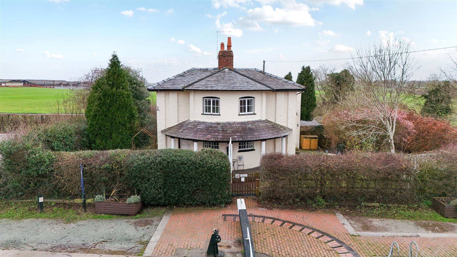 Property Image aa178c4a-8a50-4a75-9204-44c489c8c327