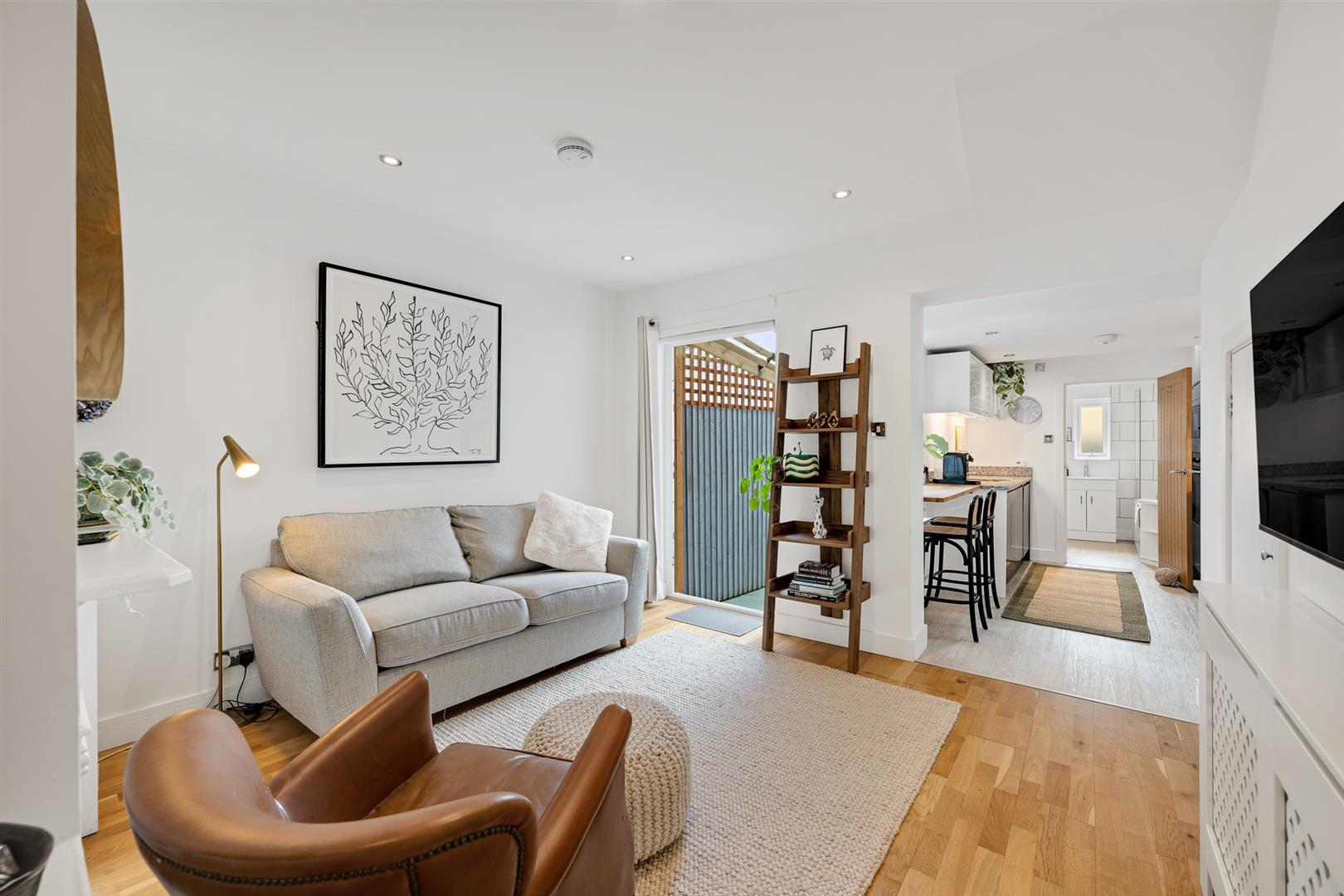 Property Image aa2215f6-536f-4bd8-8117-59062c68bffc