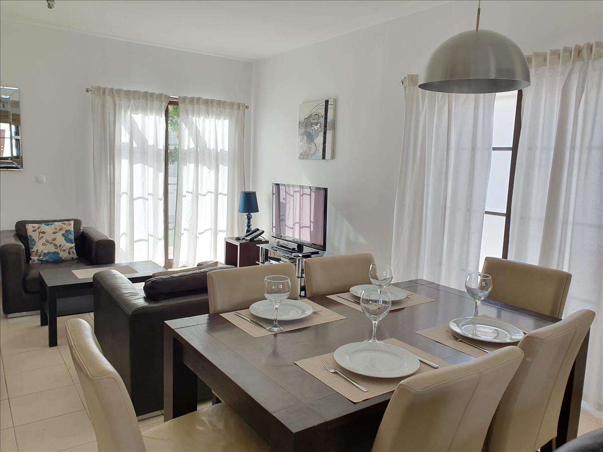 Property Image aa39f88b-e786-4255-9ef9-c3be1666ad9e