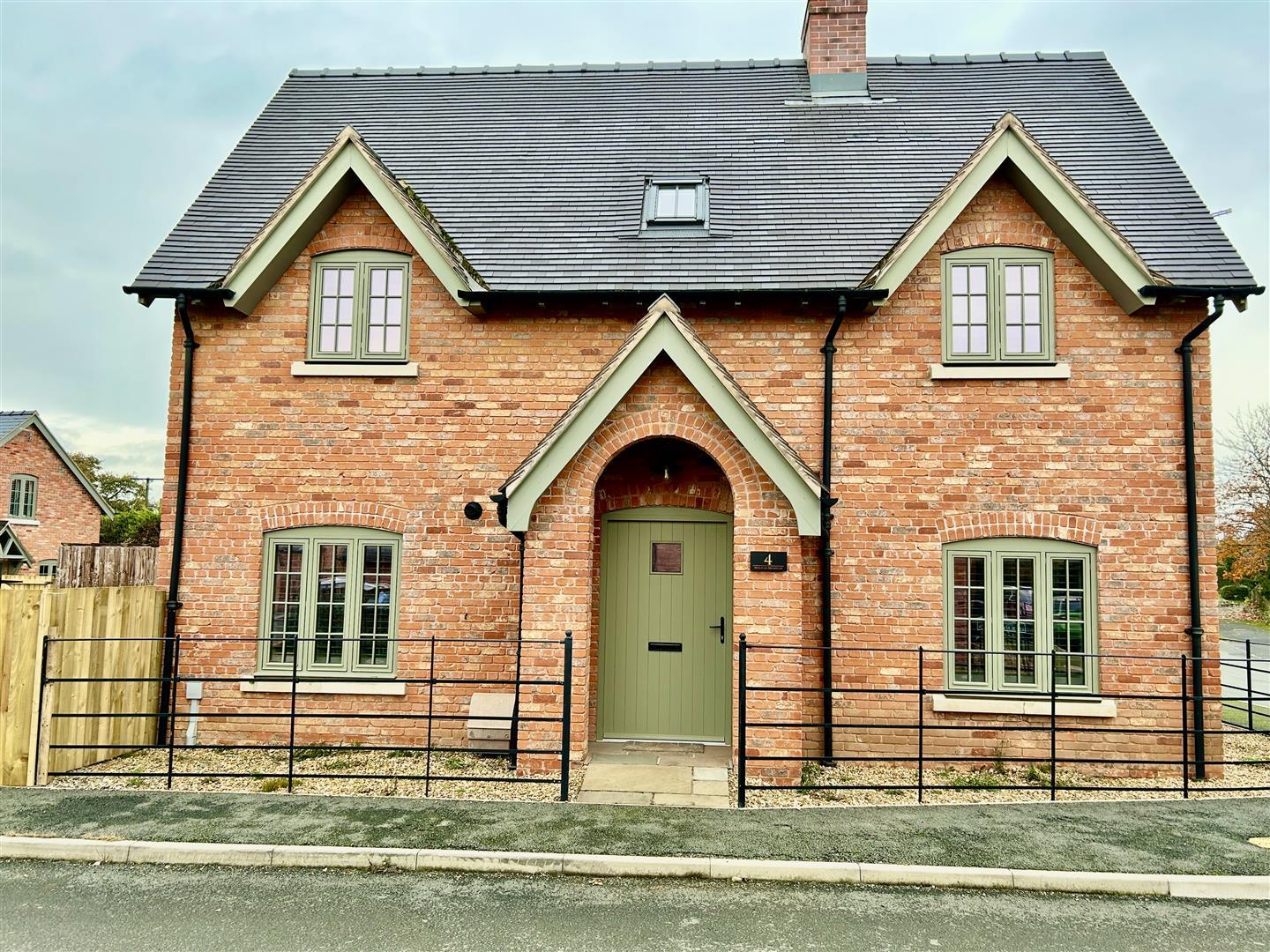 Property Image aa5df66c-ba1d-4fec-ae8a-16aeef8f0364