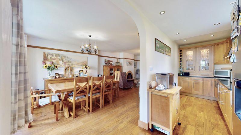 Property Image aa69f3a7-6702-437f-8694-af6b0e3608b4