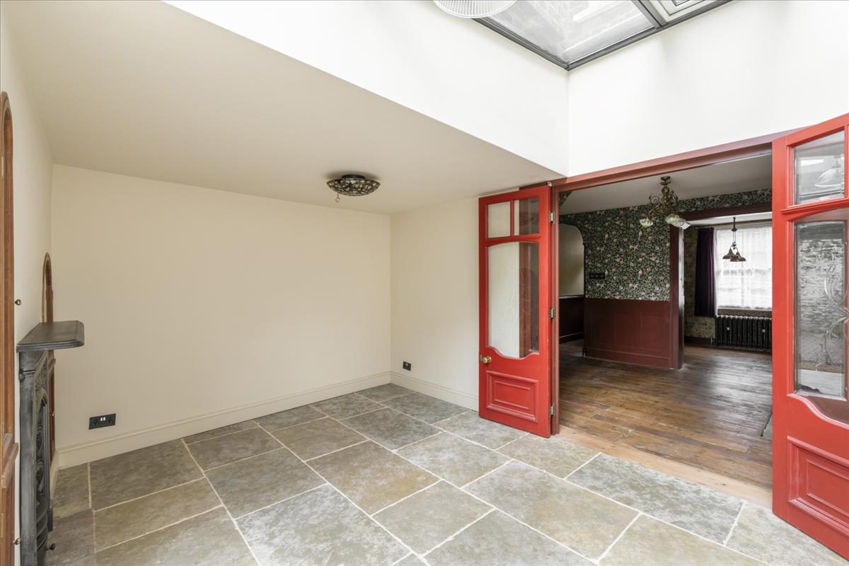 Property Image aa70325f-f269-4f91-aaeb-d4555632a1c2