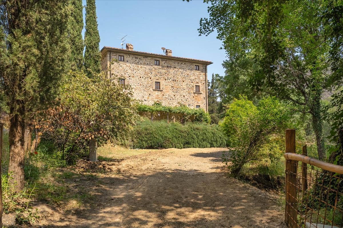 Property Image aa731ddb-84e3-440b-85cb-2c7967cd3af9