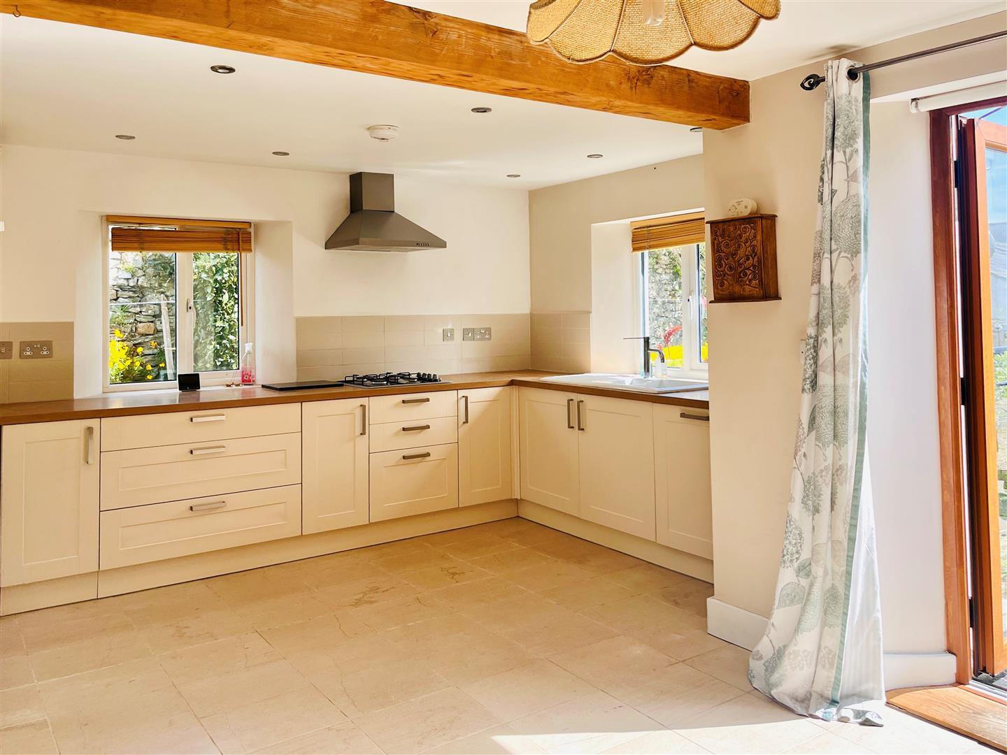 Property Image aa81ce10-10a9-46b8-8821-3ebf4bef0501