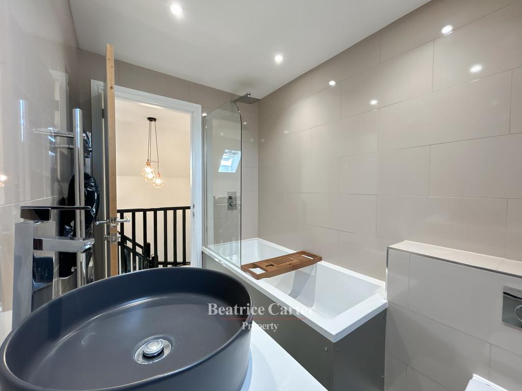 Property Image aa881dcb-e6c9-426d-af57-1739cfa73a54