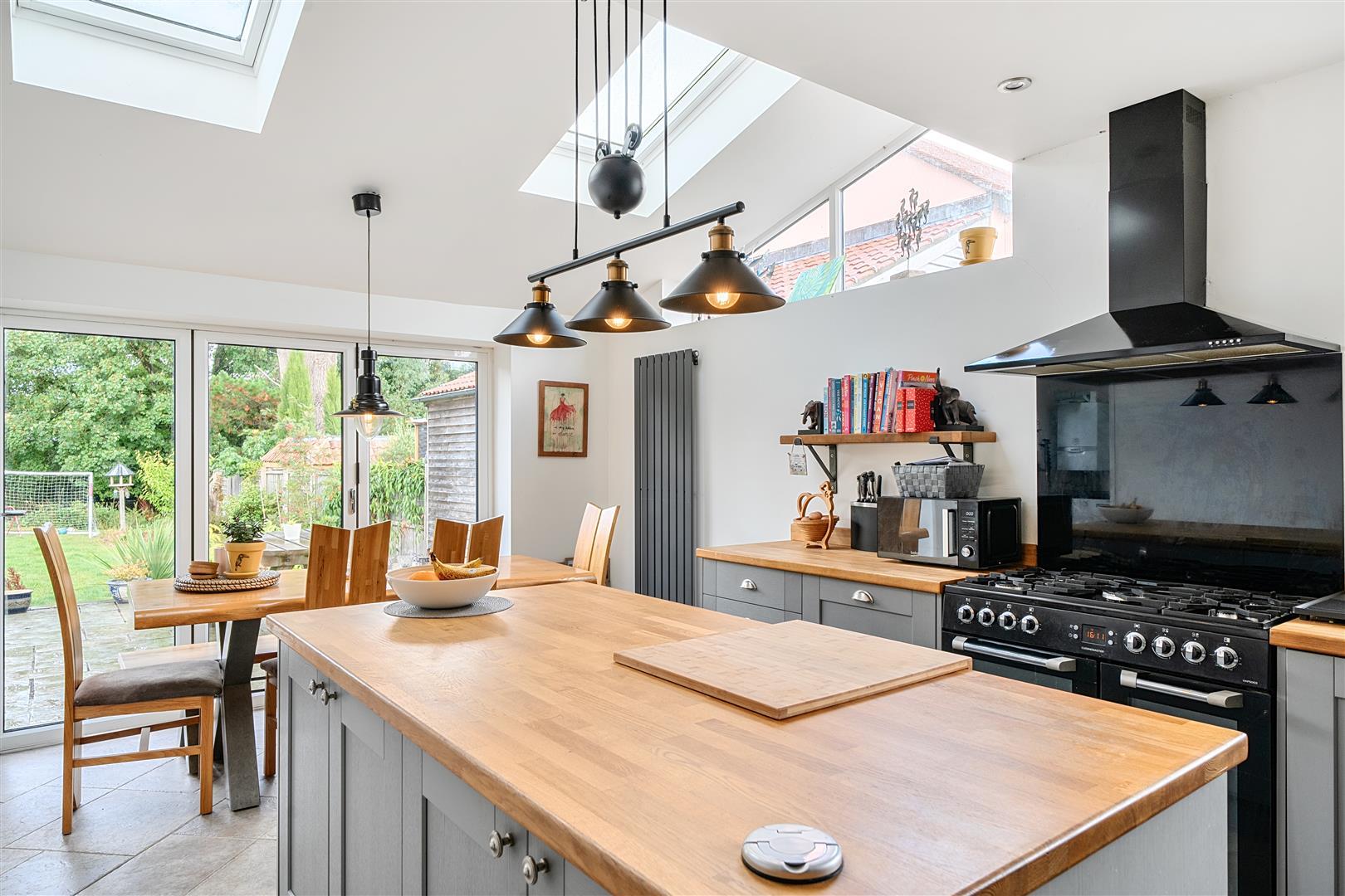 Property Image aa95cb78-14e7-49b5-a6d0-a97a012249a8