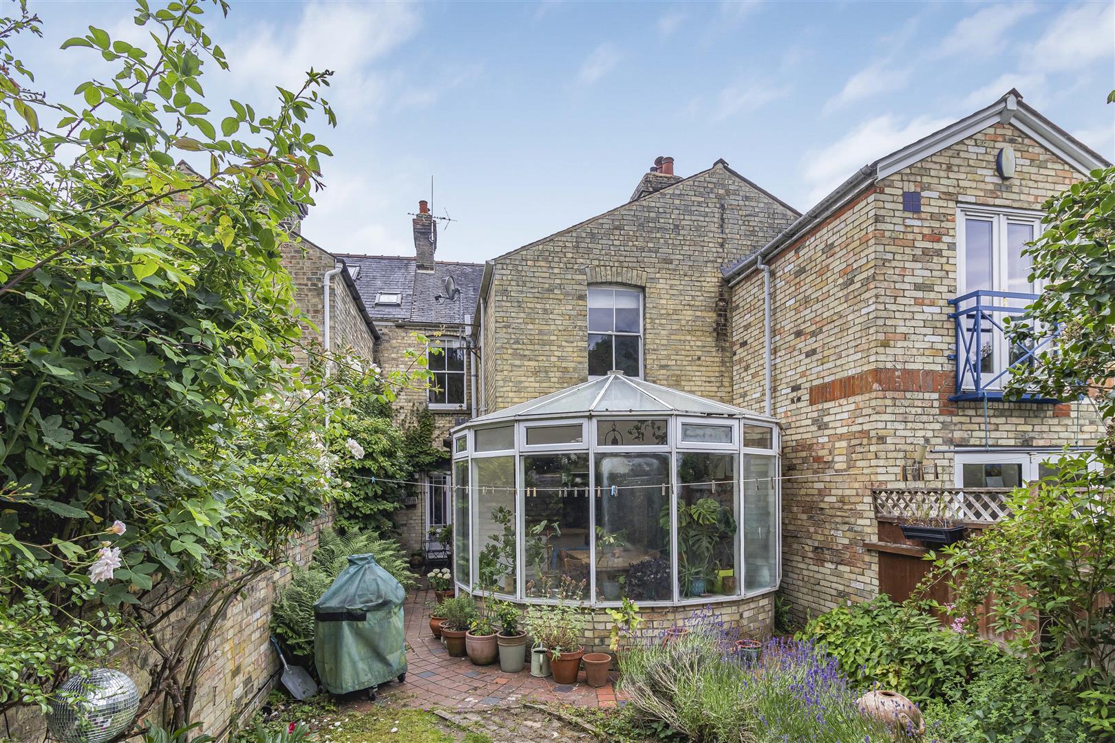 Property Image aab57de7-e731-445b-a3f5-56facd73c87f