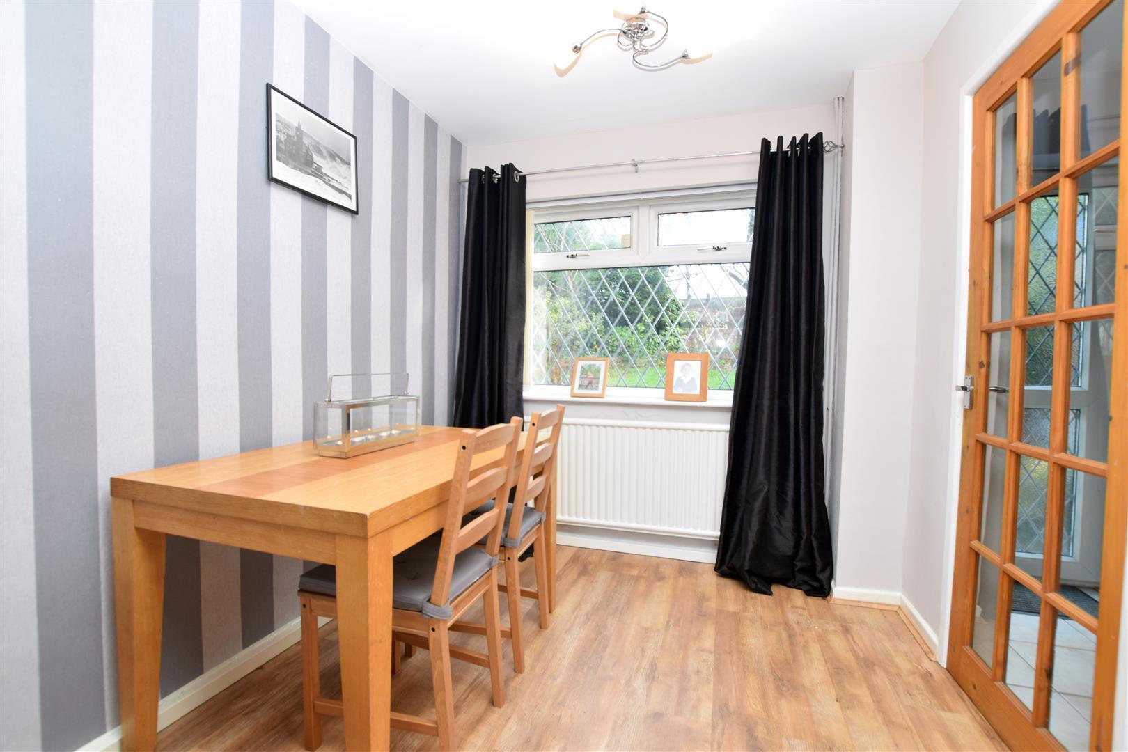 Property Image aabd3180-3499-4bef-ae35-72c02958d907