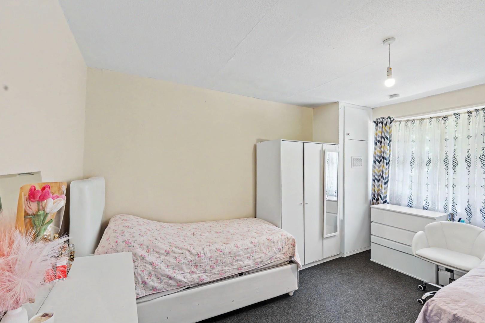 Property Image aad4bd79-bf2b-45c2-98e8-428552836829