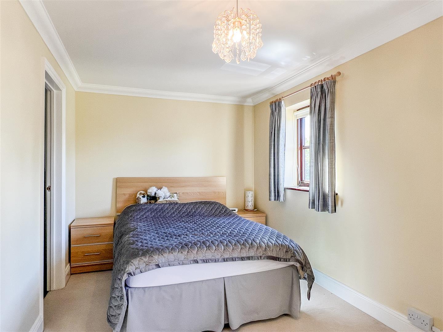 Property Image aad57e29-ebd9-473e-80b5-1078ae6d88f6