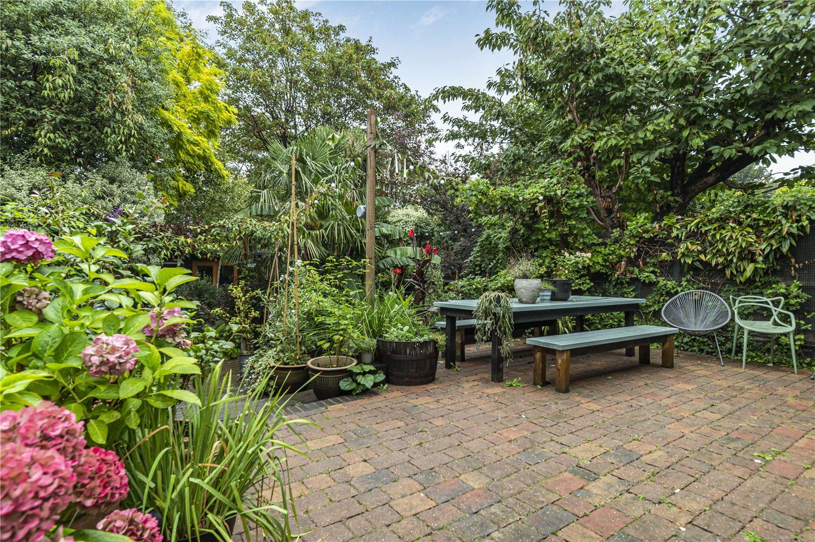 Property Image aadea80d-5e1c-4306-a2f4-fe2bcd98f418