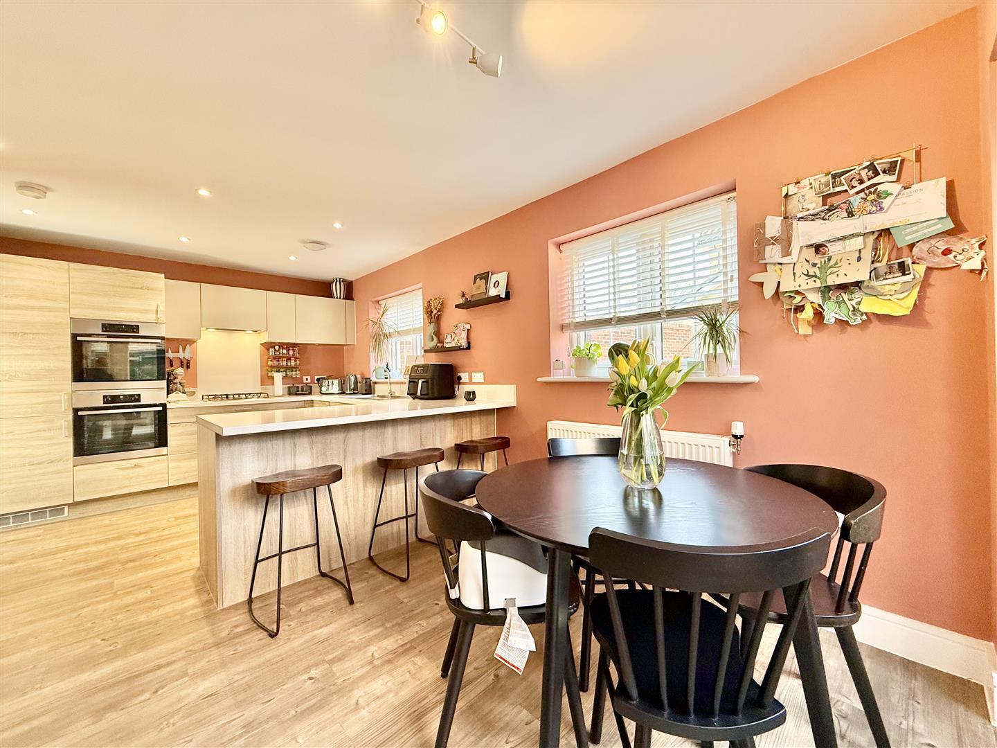 Property Image aae497f4-bd5c-4906-bb0a-5adc268329f3