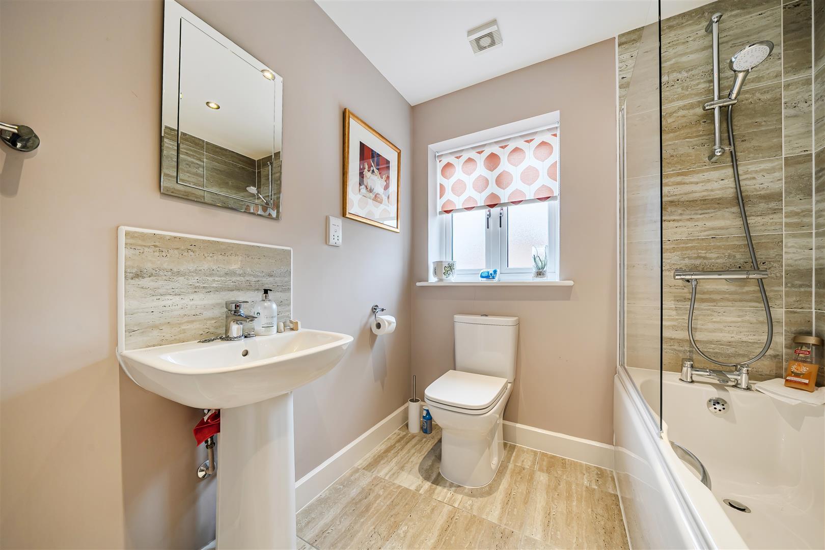 Property Image ab06a74a-2e17-4d93-9388-f206e68f69de